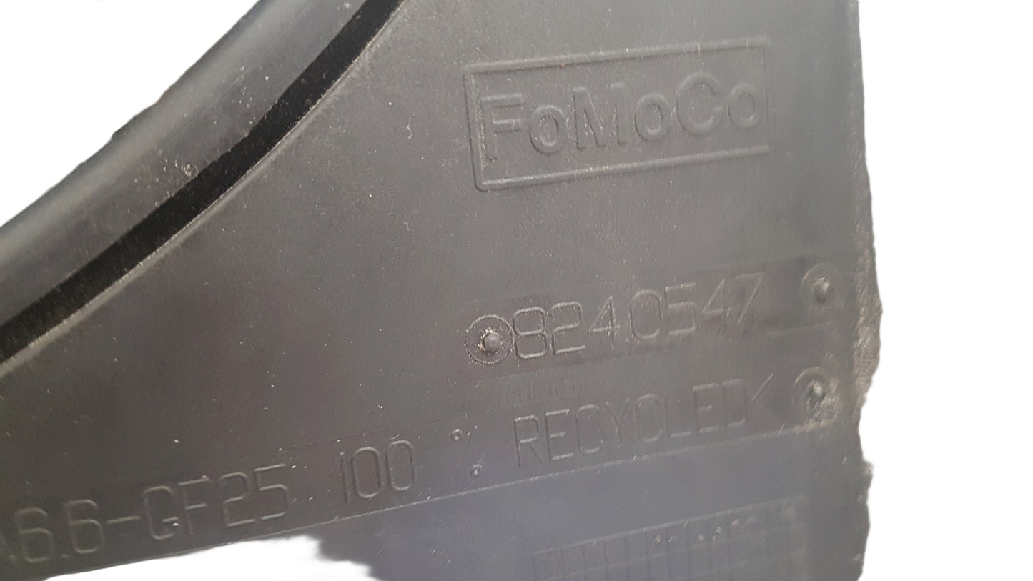 2008-2011 Volvo V70 Radiator Fan and Cowling 8240547