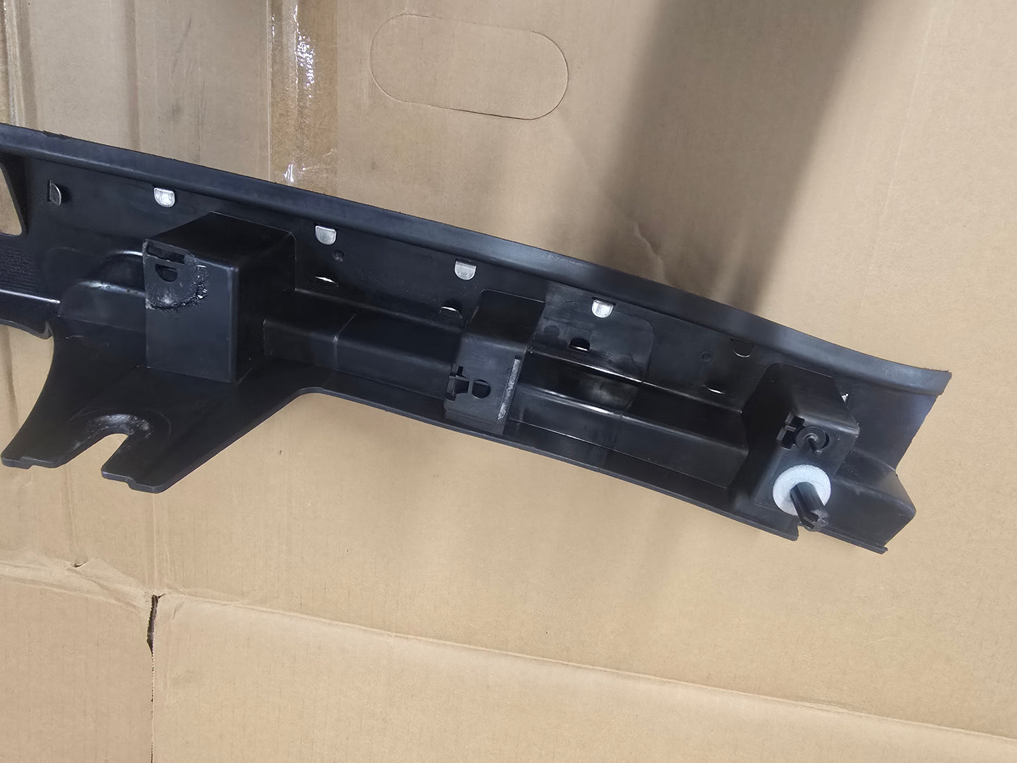 2015-2024 Volvo XC90 II Tailgate Lock Trim Cover 32239215