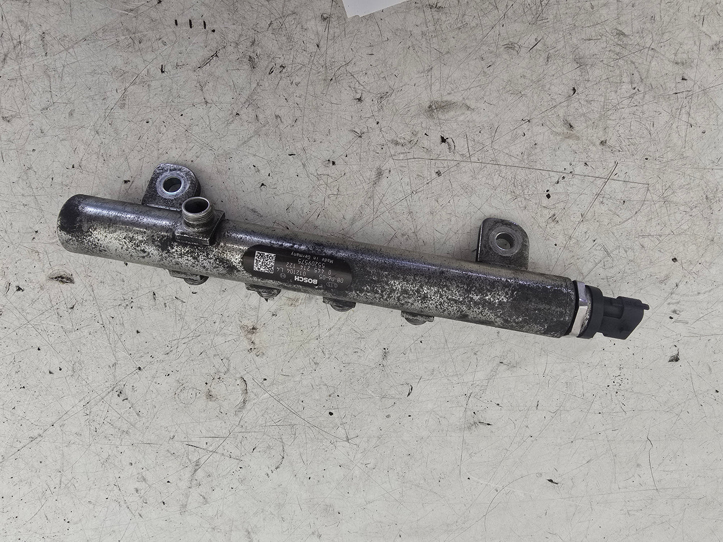 2009 Saab 9-3 1.9 TiD Injection Rail 55209575