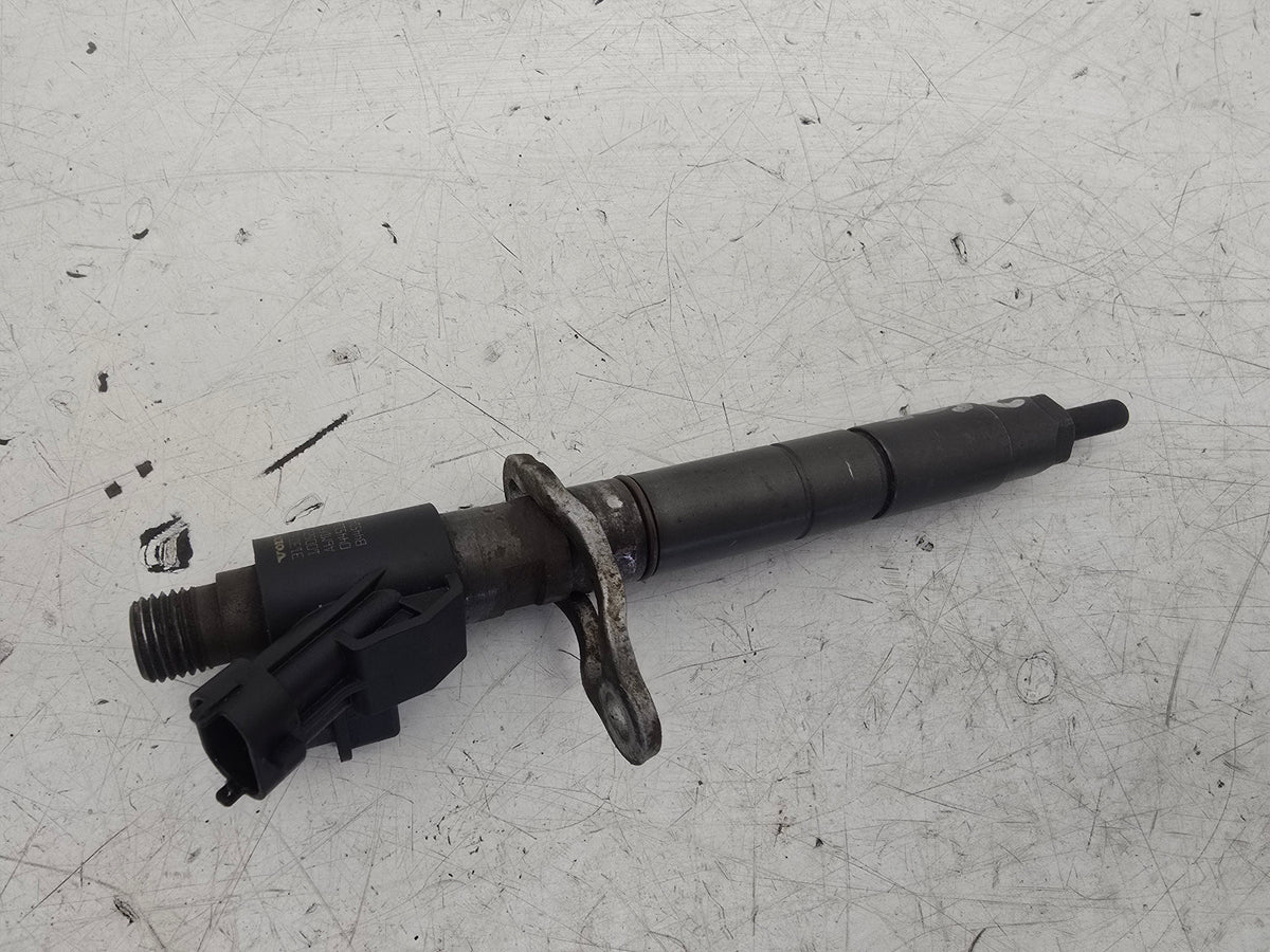 2010-2014 Volvo V40 Diesel Injector 31303238 1969cc B5204T8 — VS Breakers Nottingham