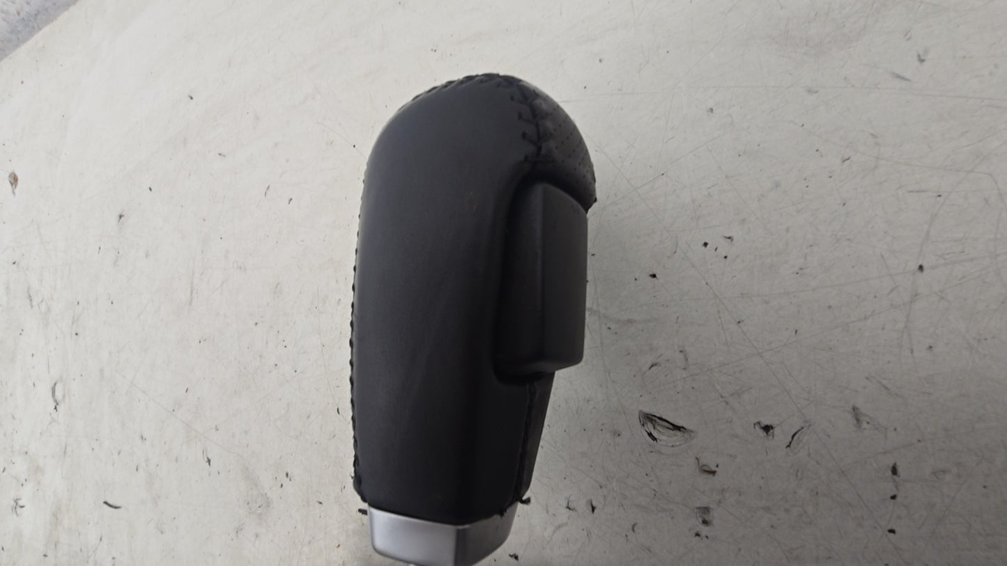 30733069 Genuine Volvo V70 Automatic Gear Selector Gearstick 2008-2013 2400cc Diesel
