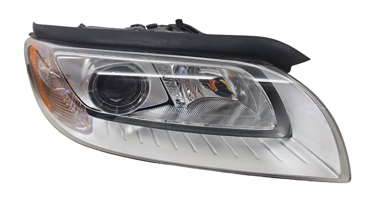 31214350 Genuine Volvo V70 III Right Xenon Headlight 2008–2011 — Also Fits XC70 2008–2014