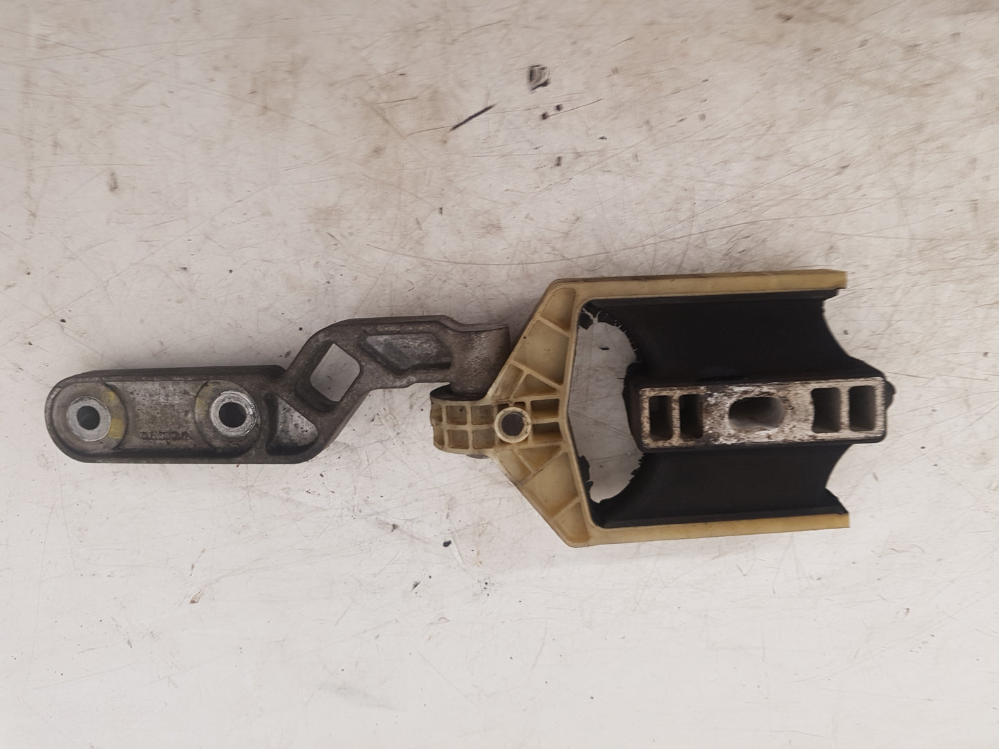 Volvo V90 Rear Engine Mount — photo 5