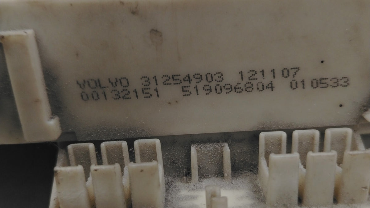Volvo C30 C70 S40 V50 Central Electronic Module CEM 31254903 2004-2013 | VS Breakers