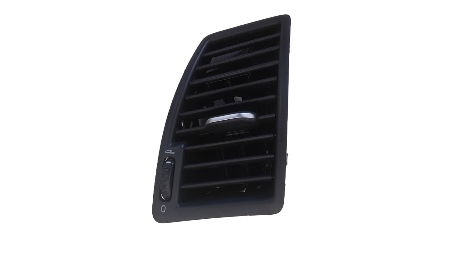 2007 Volvo XC90 D5 Right Dash Air Vent 3409399