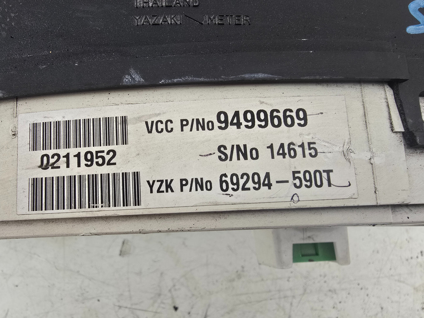 9499669 Volvo V70 S60 Instrument Cluster Speedo Clocks 2000-2004 Genuine