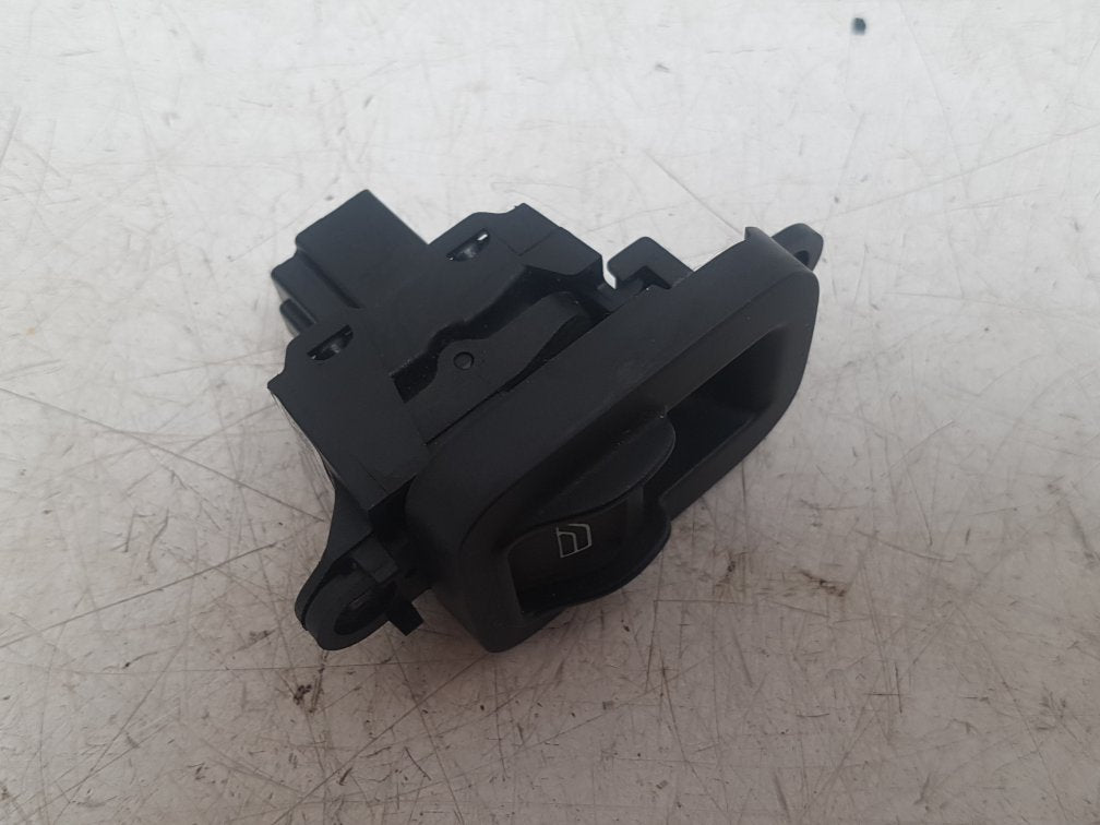 2005 - 2012 Volvo S40 Saloon Left Front Window Switch 30773217
