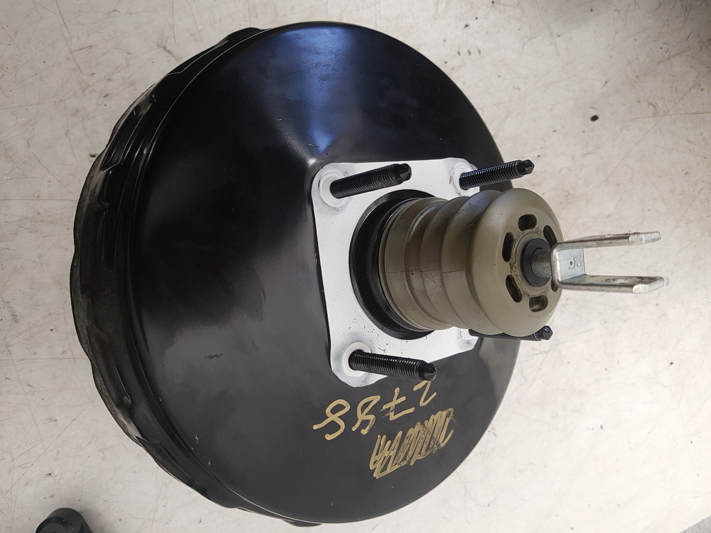 2008 - 2011 Volvo V70 Estate Brake Booster 31257694