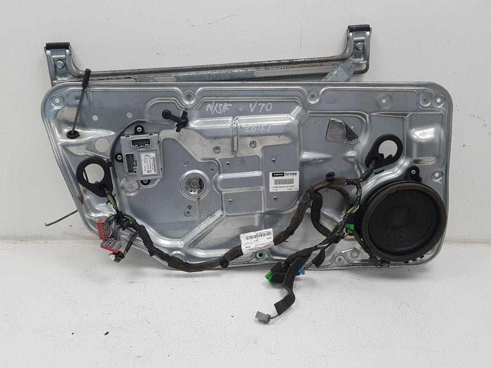 2007 - 2015 Volvo V70 Estate WINDOW REG (PASSENGER SIDE FRONT 983039 30661065