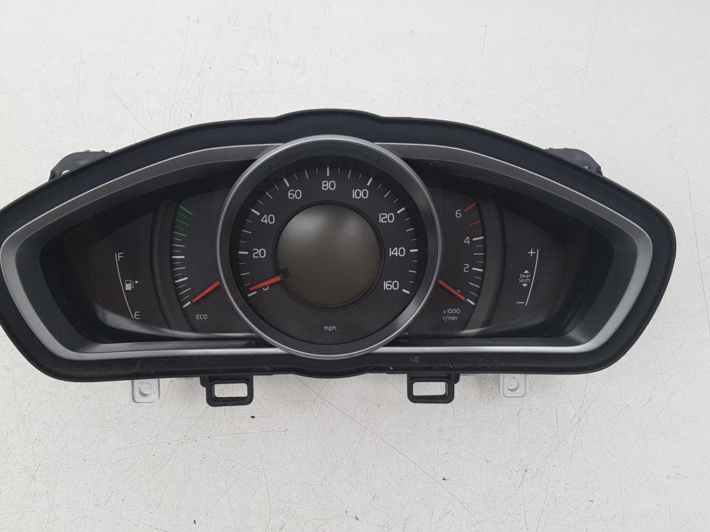 2012 - 2016 Volvo V40 Hatchback Instrument Cluster 31314484
