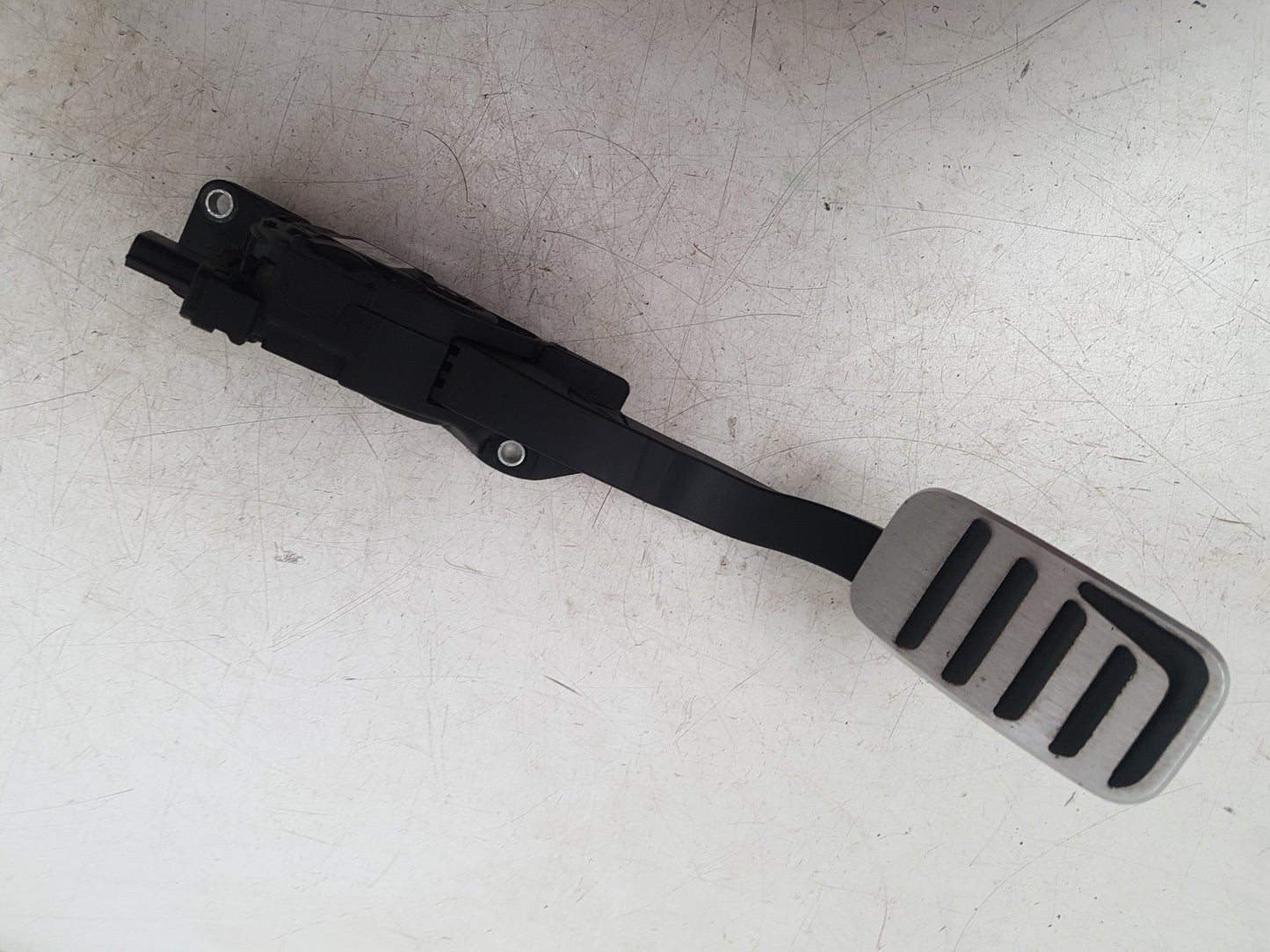 2012 - 2019 Volvo V40 Hatchback Accelerator Pedal 31341777