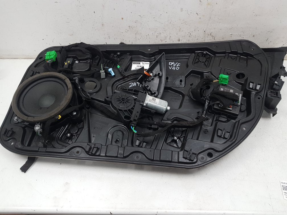 2012 - 2017 Volvo V40 Hatchback Right Front Door Trim 31276216 3242207