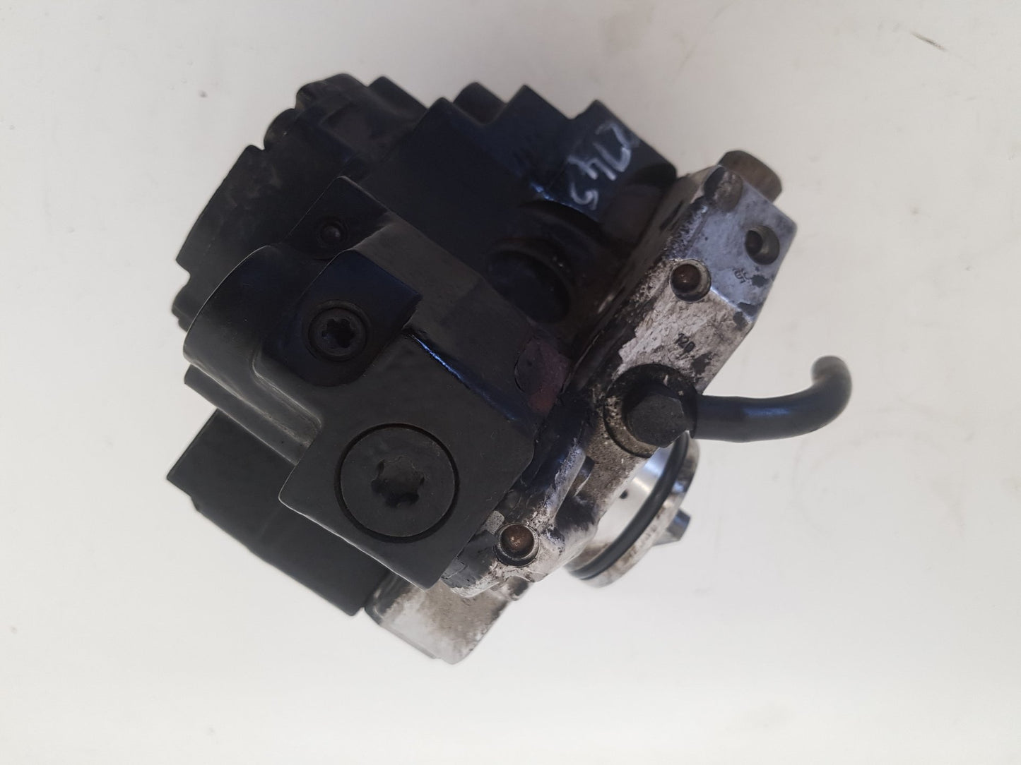 2001-2005 Volvo S60 V70 XC70 XC90 S80 High Pressure Fuel Pump 8689591