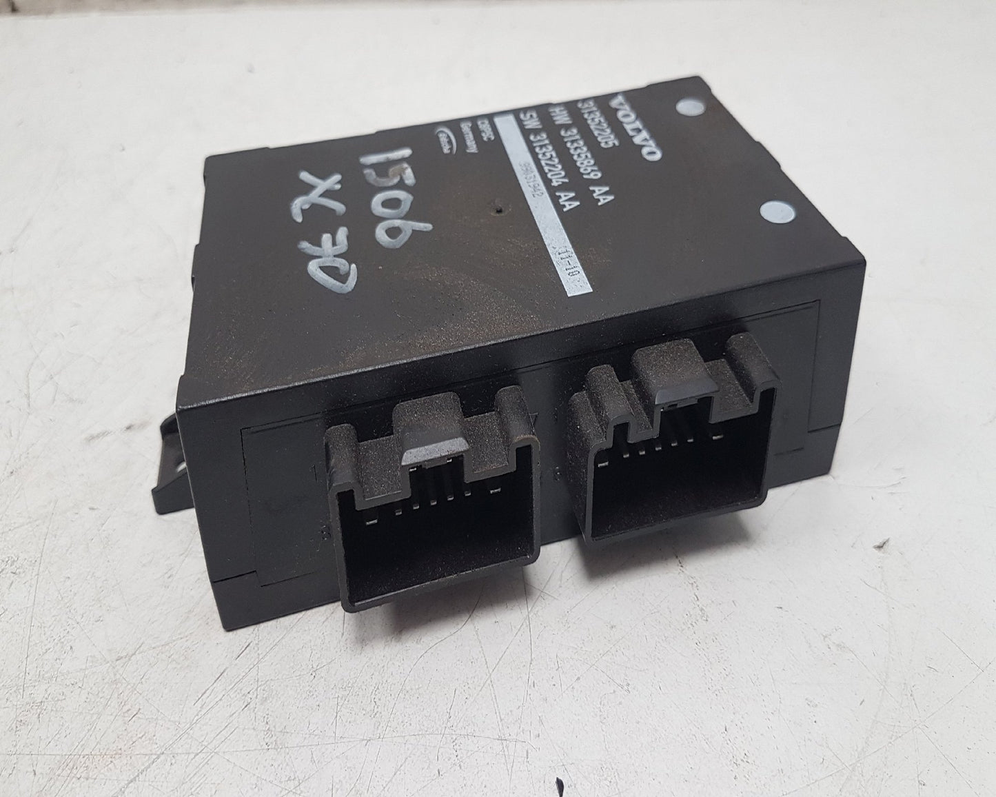 2010 - 2013 Volvo V70 Estate AUTO BOOT OPEN MODULE 31352205