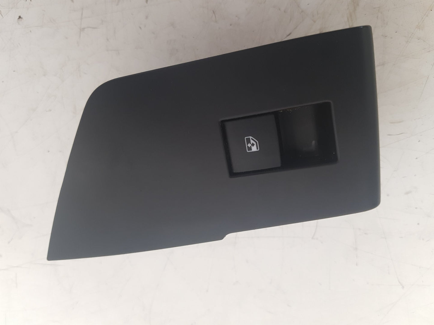 2010 - 2012 Saab 9-5 Saloon Right Rear Window Switch 13307901