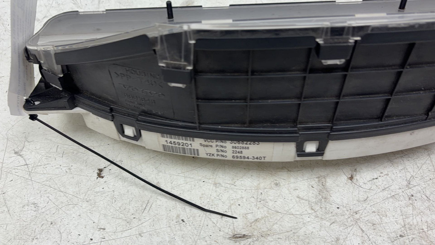 2002 - 2006 Volvo XC90 Estate Instrument Cluster 8691648