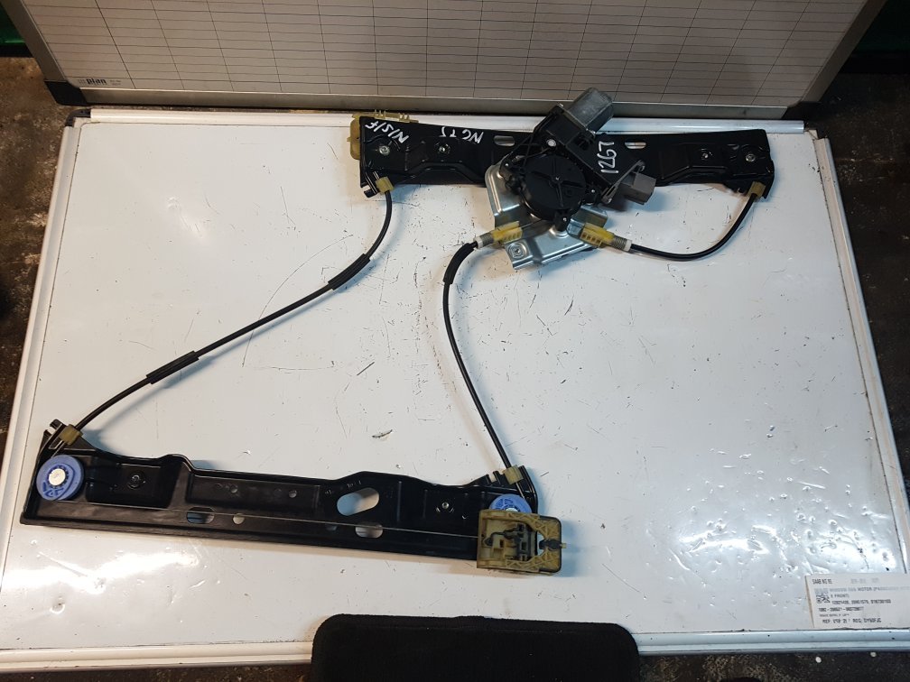 2010 Saab 95 Saloon WINDOW REG MOTOR (PASSENGER SIDE FRONT) 12823438