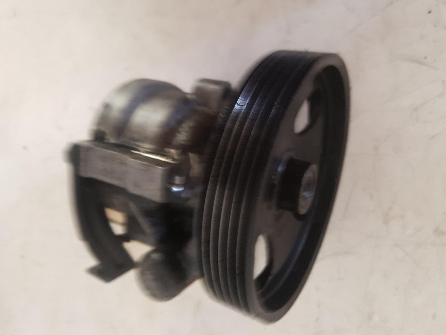 2000 - 2004 Volvo V40 Estate Power Steering Pump 26054891