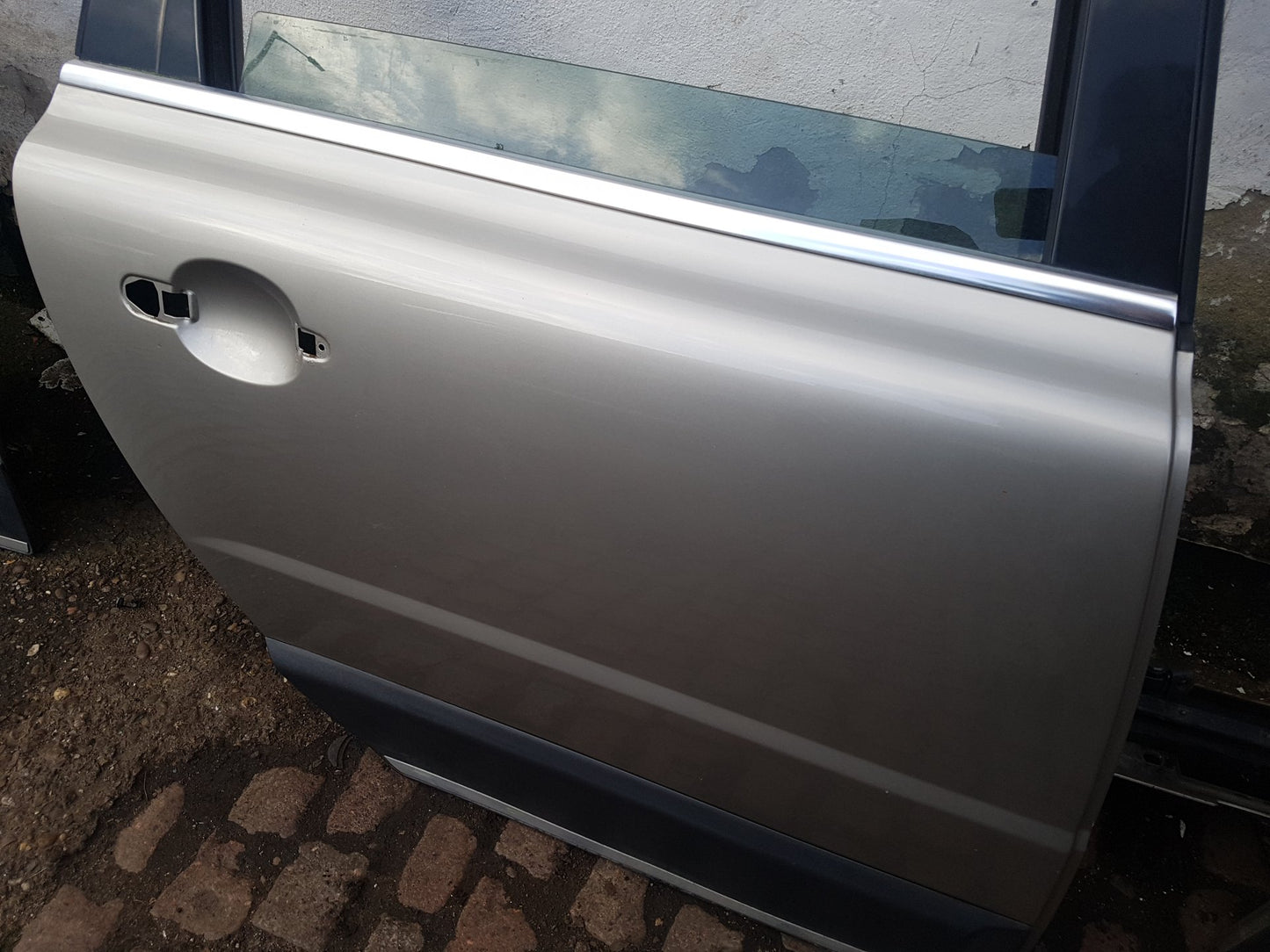2010 Volvo XC70 Estate DOOR - BARE (REAR DRIVER SIDE)