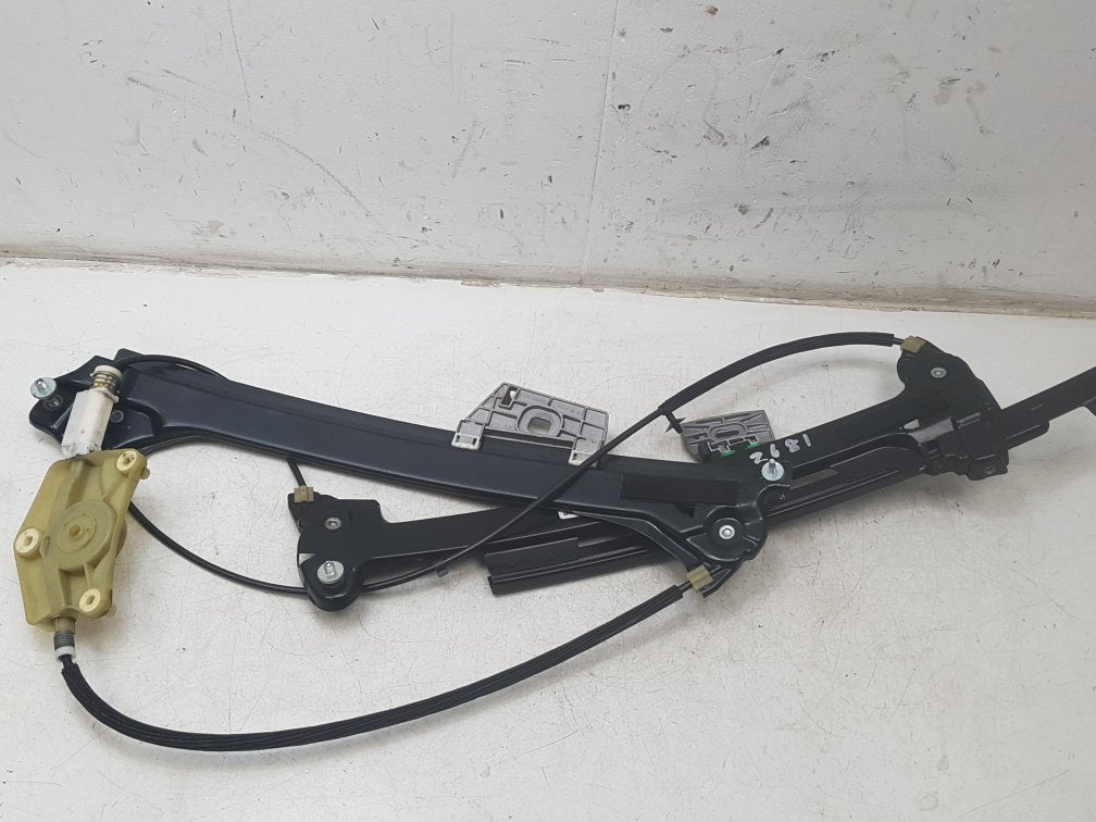 2007 - 2012 Volvo C70 II 542 Convertible WINDOW REGULATOR/MECH ELECTRIC (FRONT PASSENGER SIDE) 30633660