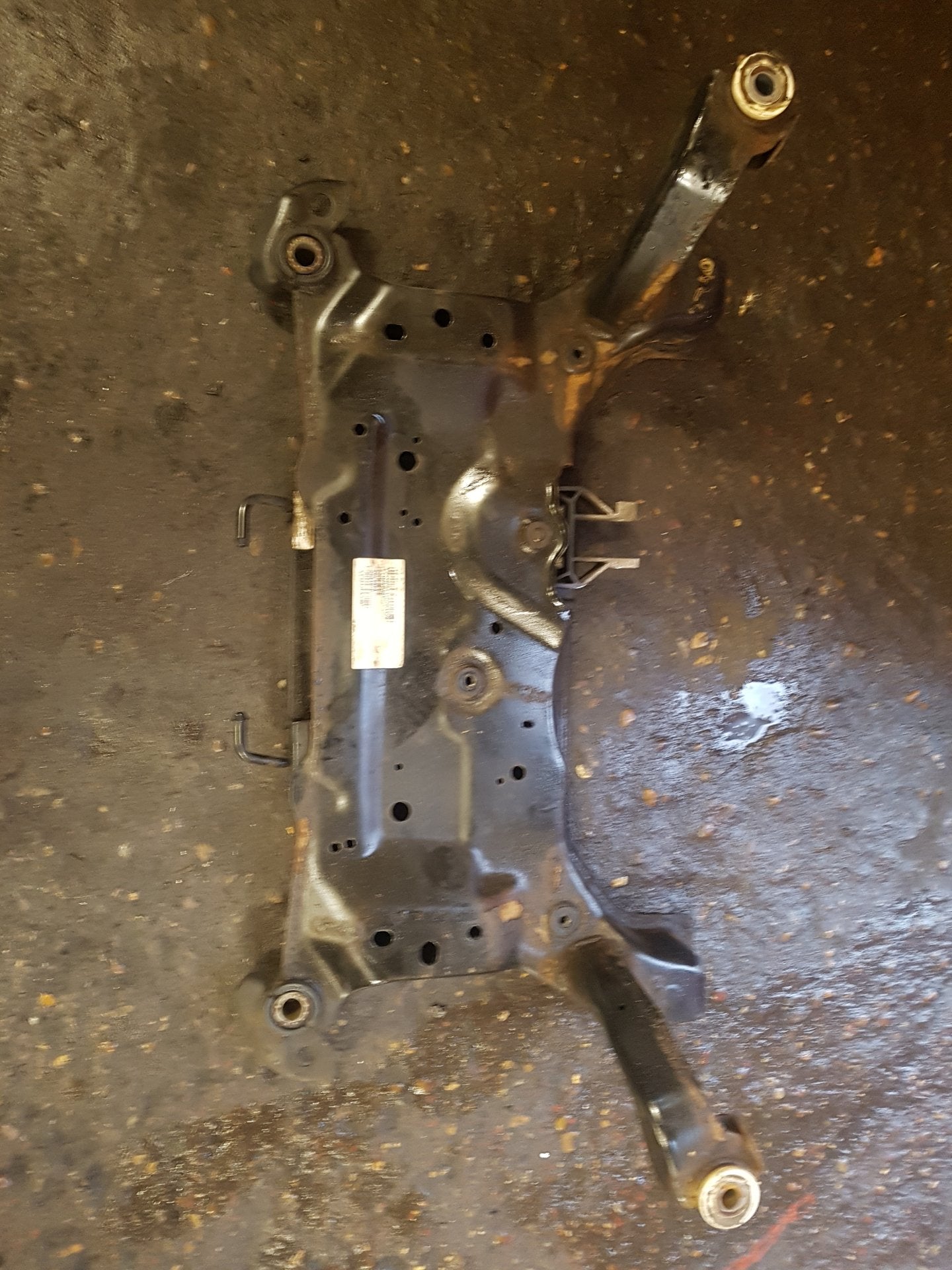 2013 - 2016 Volvo V40 III 525 Hatchback Front Subframe TO33A