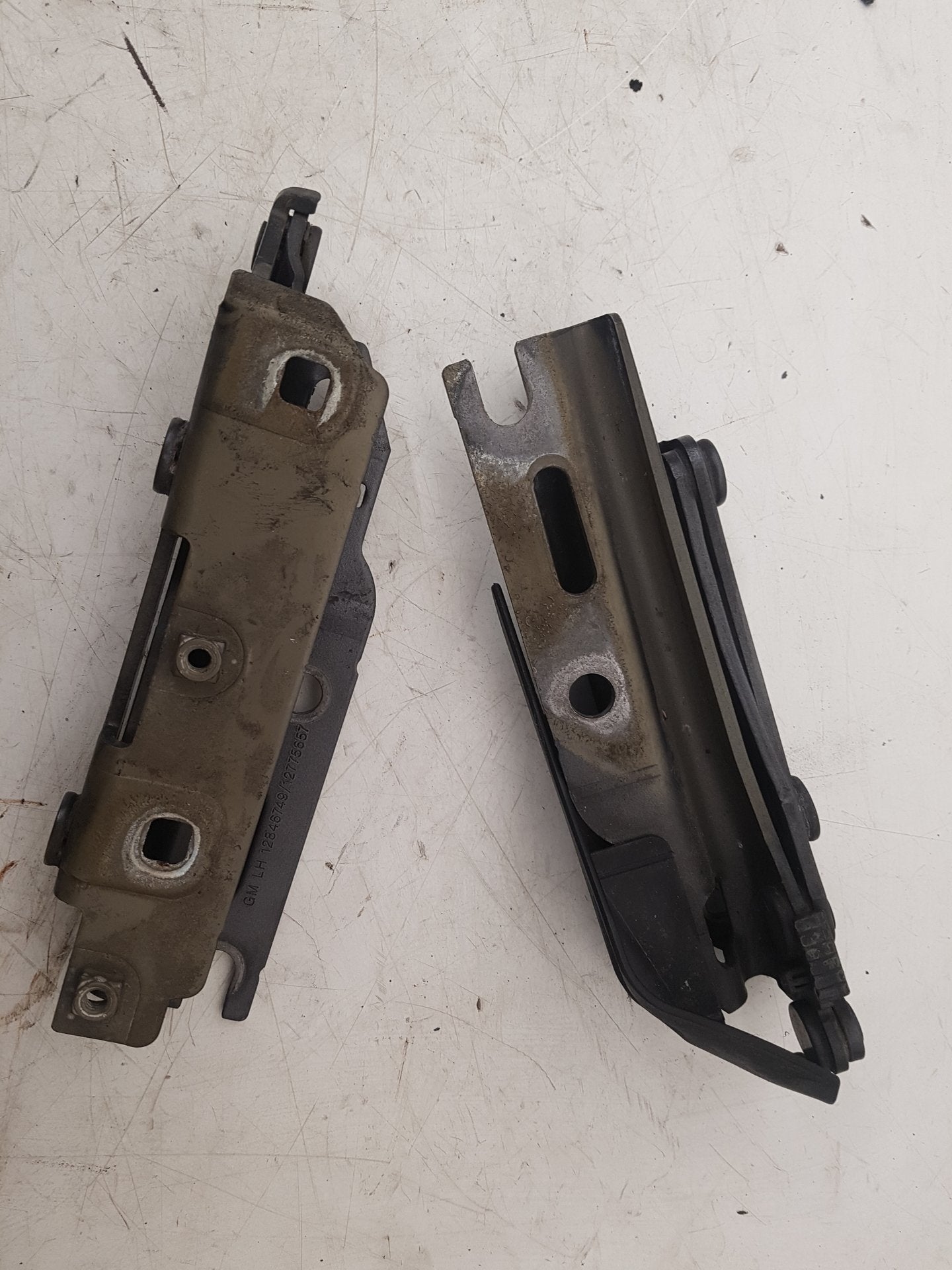 2010 9-3 Turbo Edition Tid E4 4 Dohc Saloon Bonnet Hinge/Strut 12768938