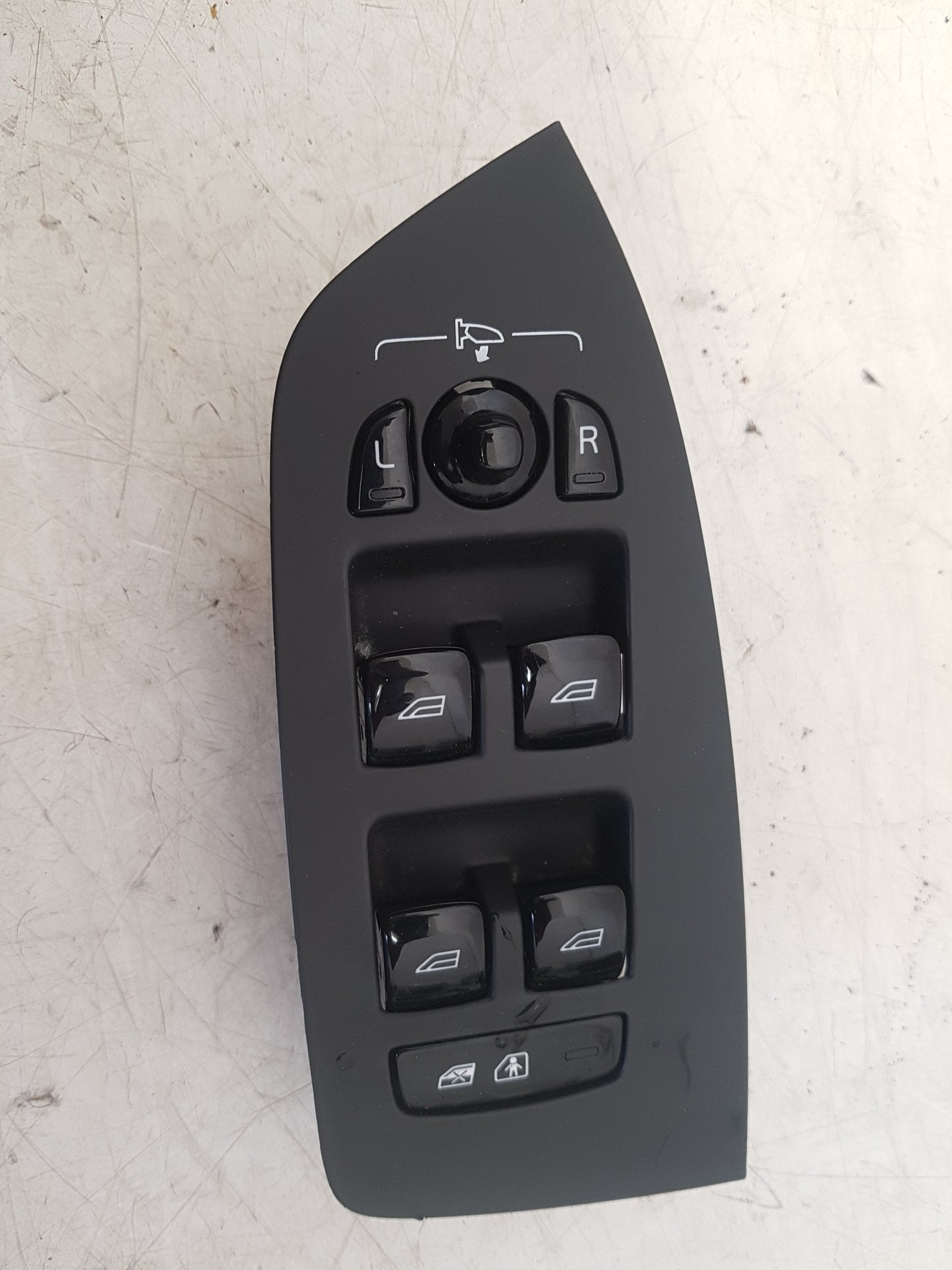 2017 - 2025 Volvo V90 235, 236 Estate Right Front Window Switch 31433927