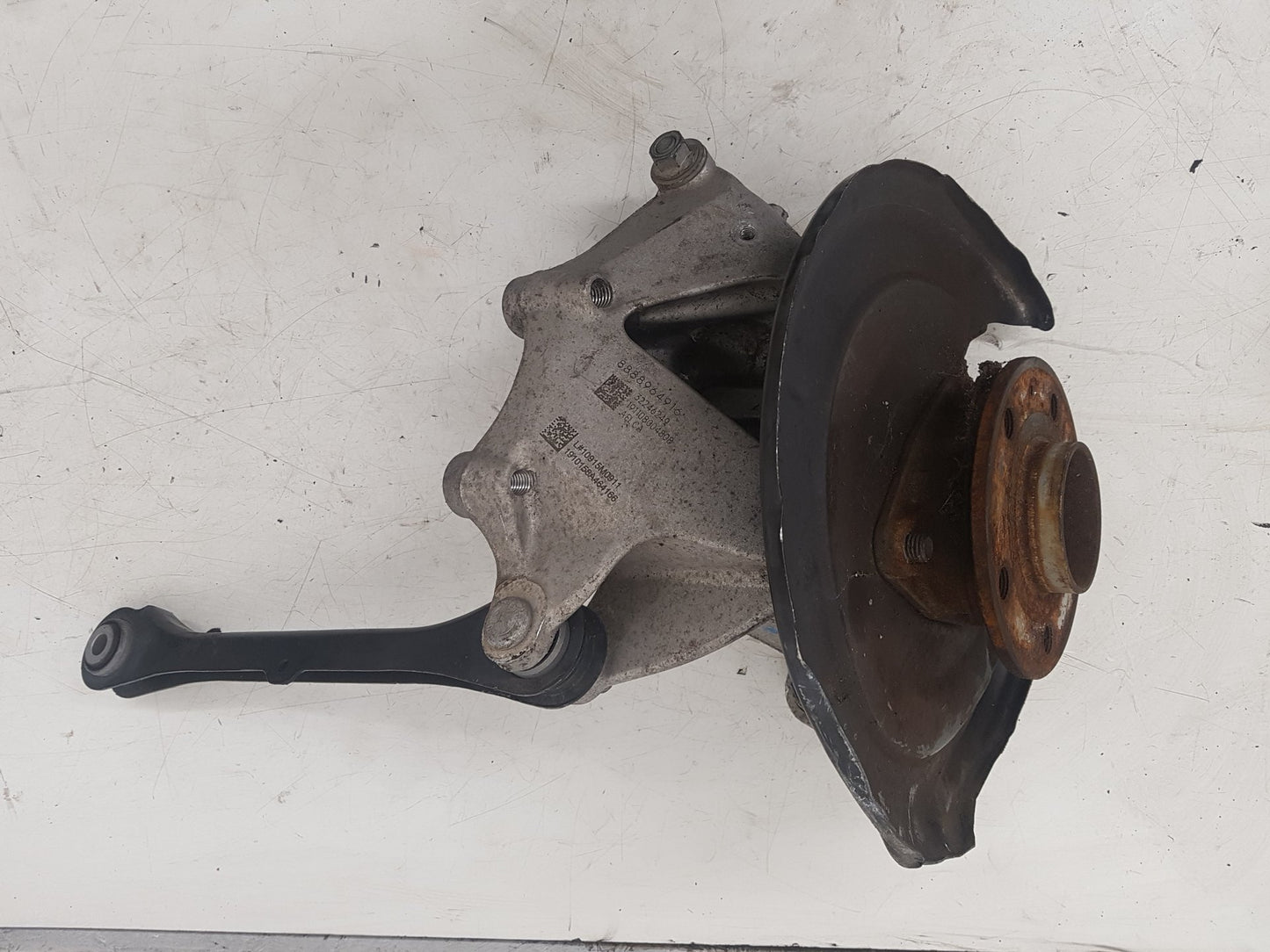 2019 - 2021 Volvo XC40 536 Estate Left Rear Hub Assembly 32246249