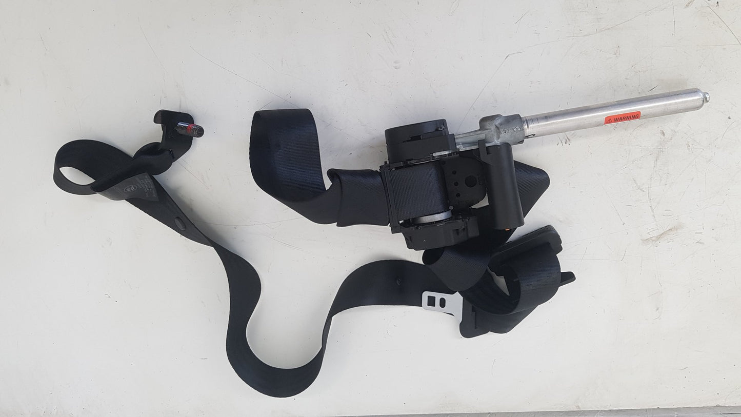 2004 - 2007 Volvo V70 Estate SEAT BELT - CENTRE REAR 30642884