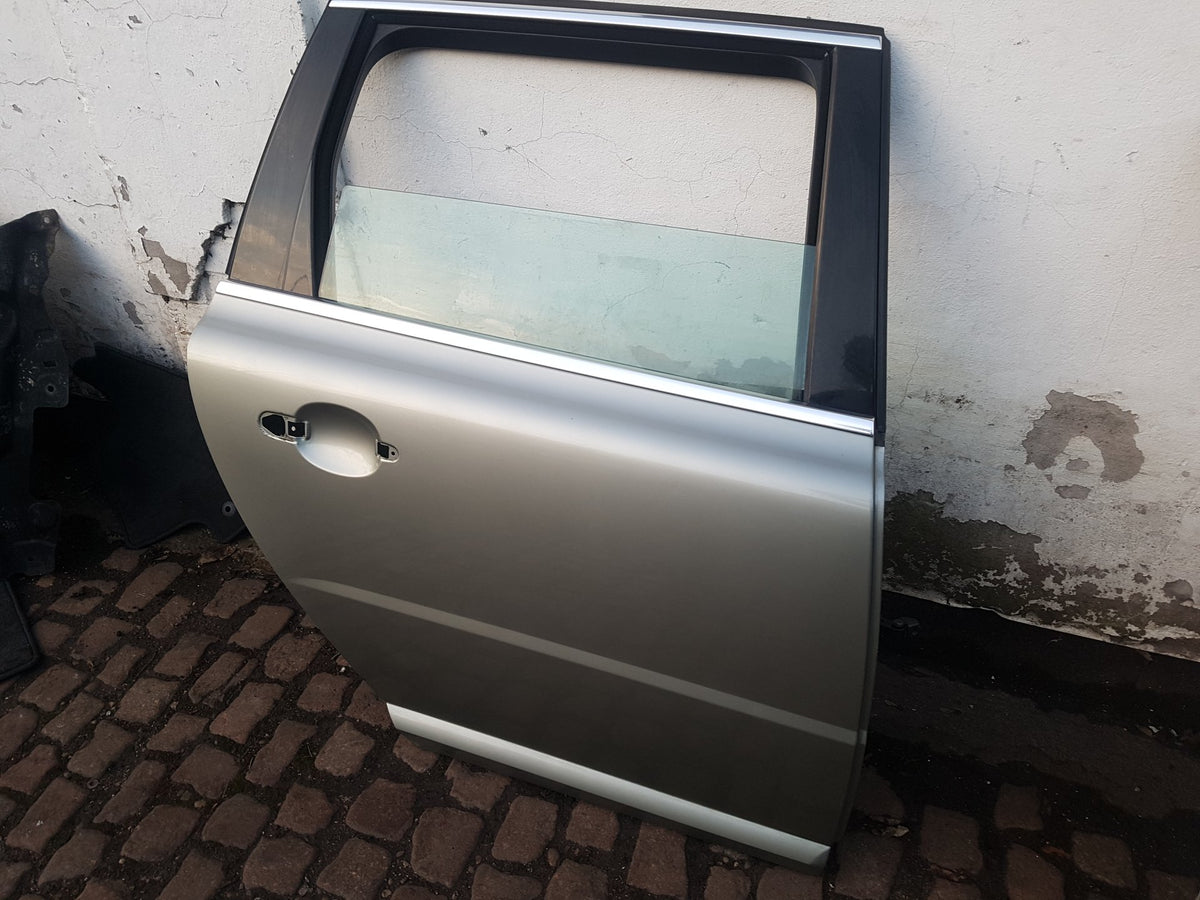 2008-2011 Volvo V70 Rear Driver Side Bare Door 471 Willow Green Pearl 32228897