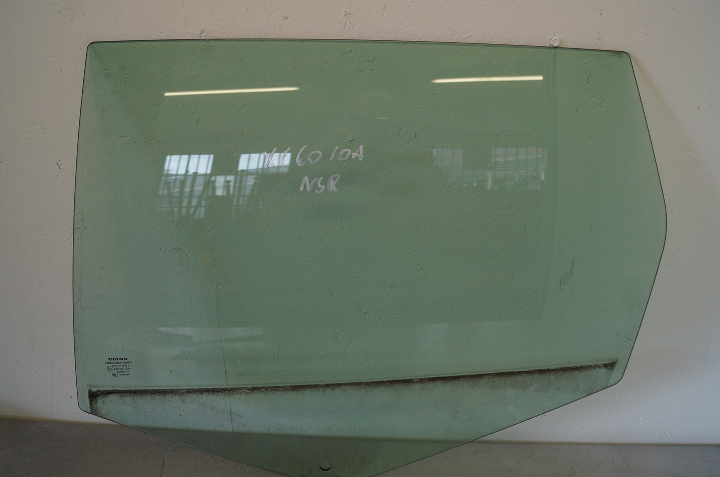 2008 - 2016 Volvo XC60 Left Rear Door Window 31386798