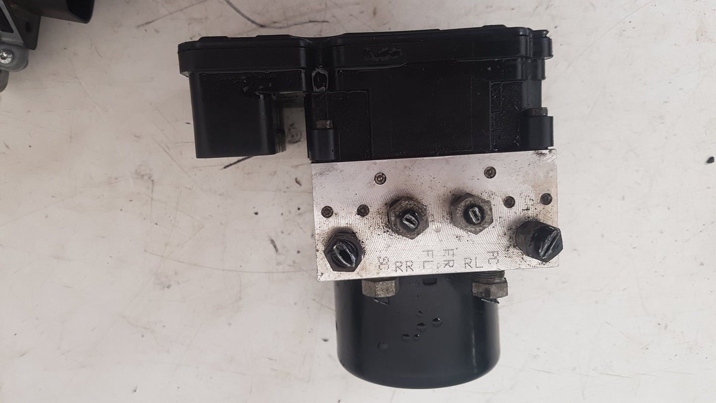 2010-2015 Volvo S80 II 124 ABS Pump/Modulator 31329139 VRAC Grade