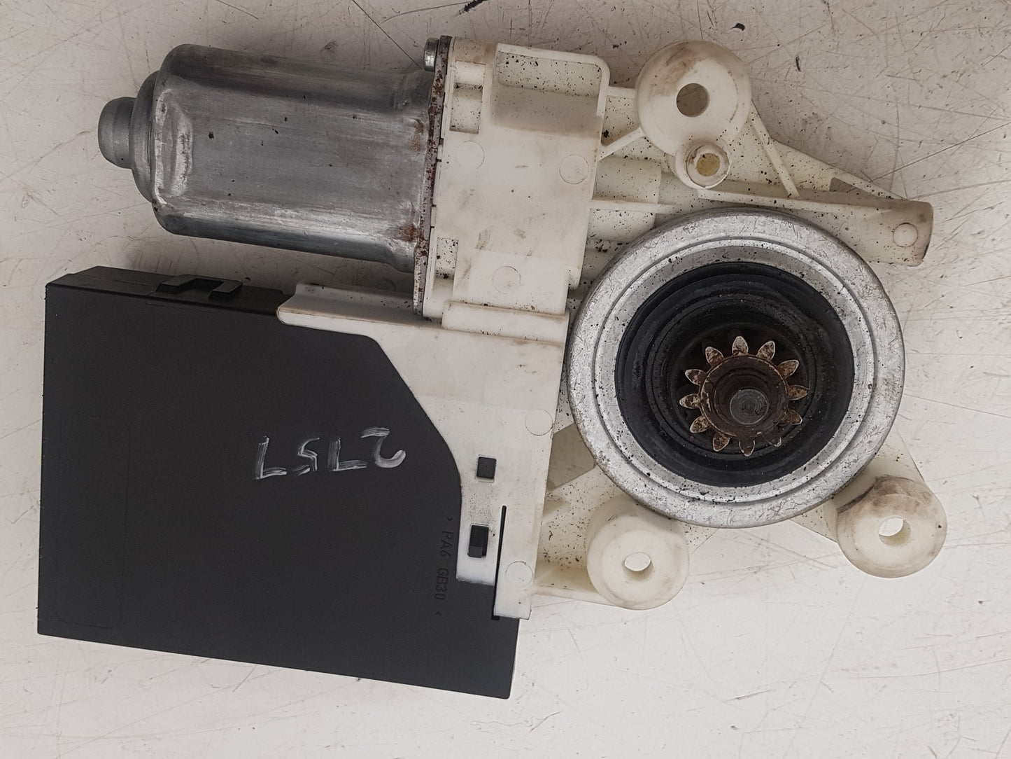 2010 Volvo S40 Saloon WINDOW REG MOTOR (DRIVERS SIDE FRONT) 30739065