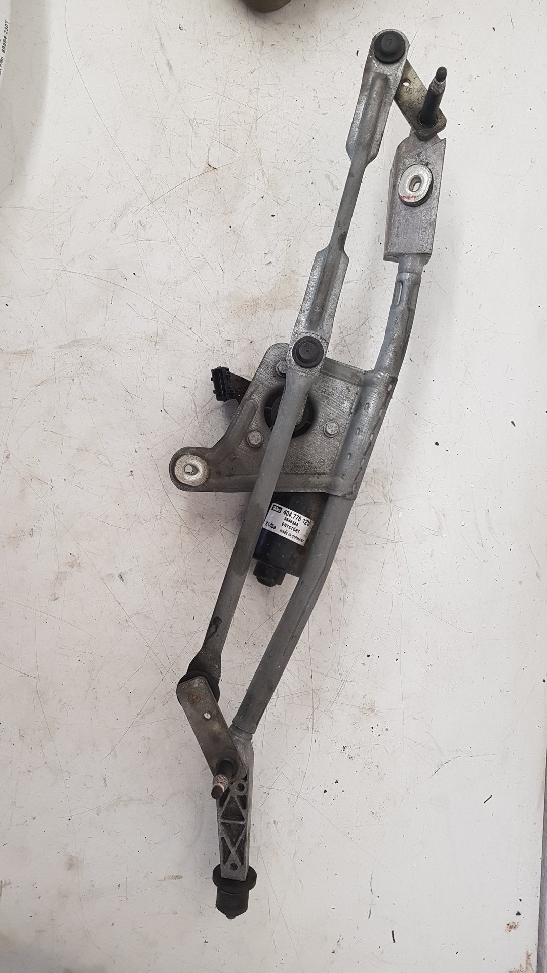2005 Volvo S60 Saloon WIPER MOTOR (FRONT) & LINKAGE 8648344