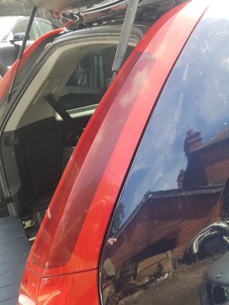 2002 - 2006 Volvo XC90 Estate REAR/TAIL LIGHT UPPER (DRIVER SIDE)