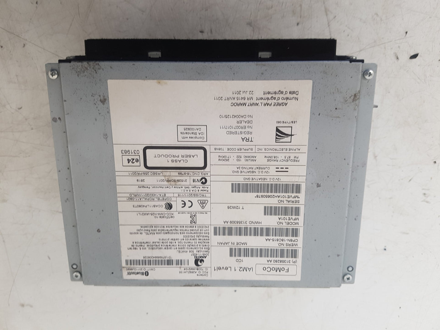 2012 Volvo S60 Saloon RADIO AND CD PLAYER 31358280