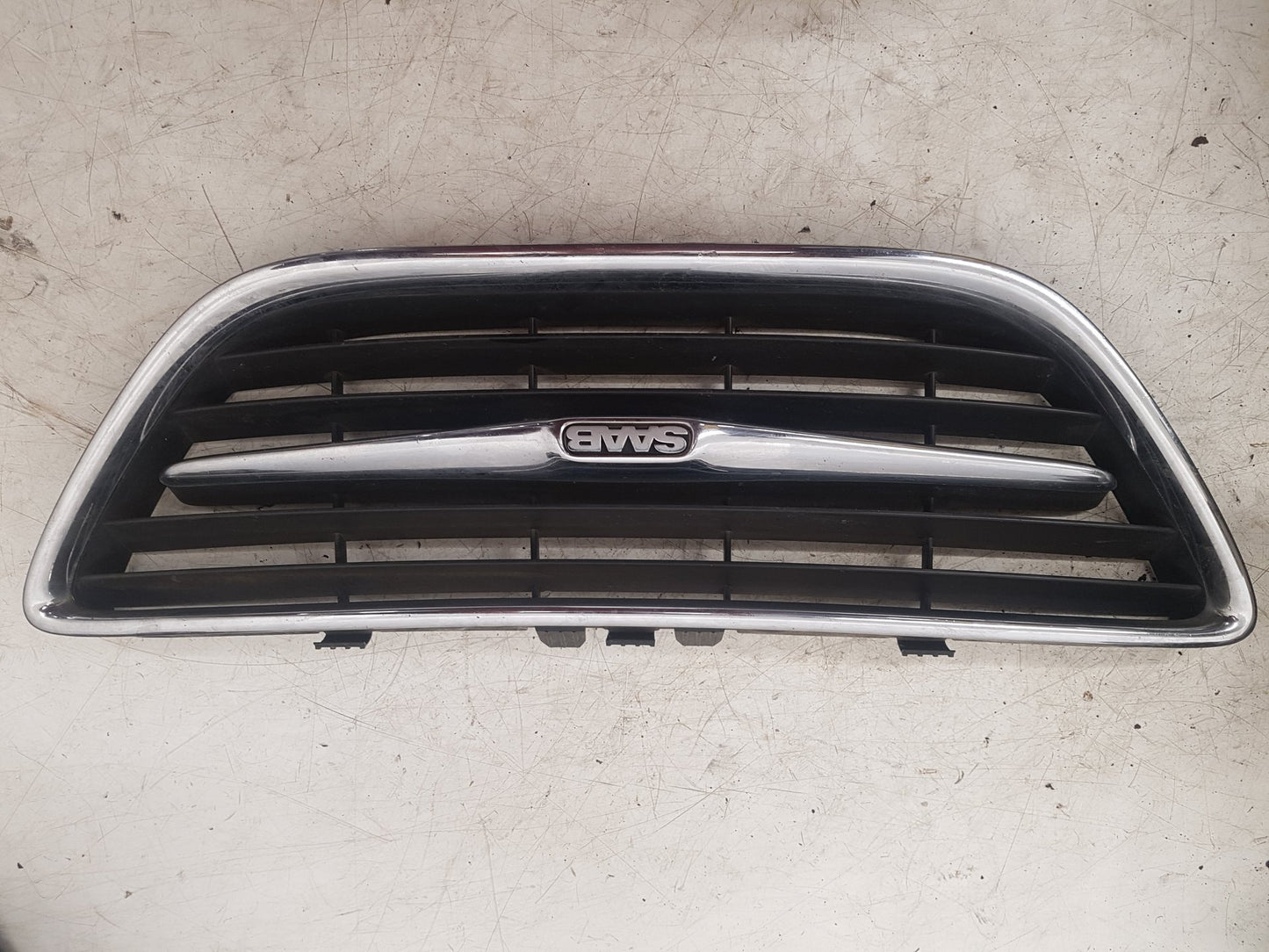 2003 - 2007 Saab 9-3 Convertible FRONT GRILL 12787224