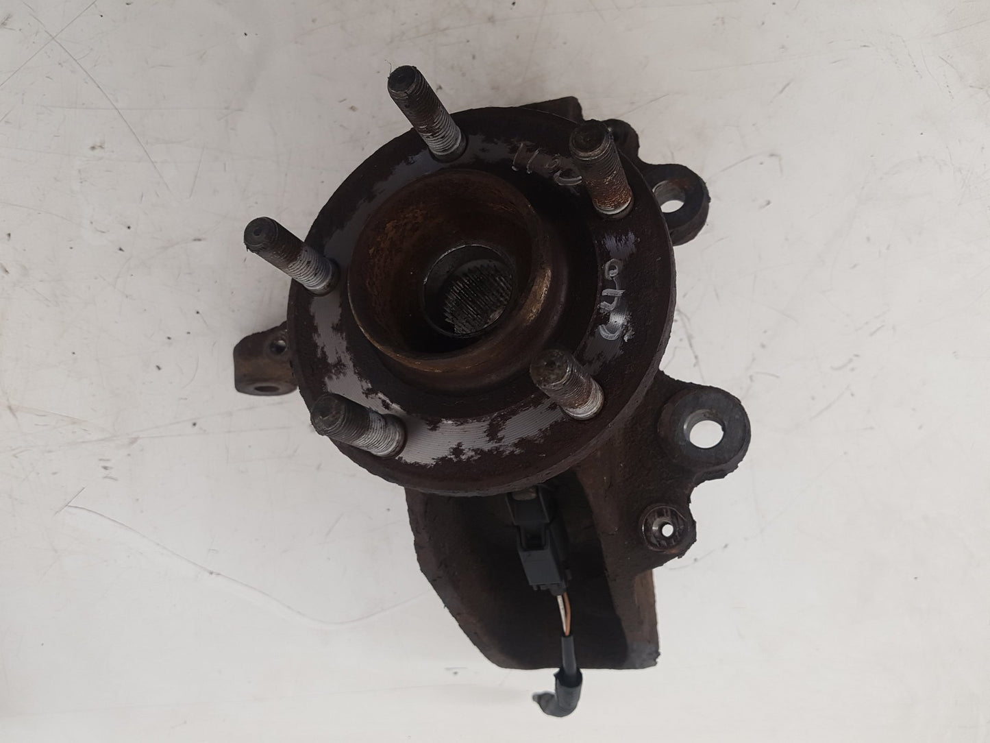 2008 - 2012 Volvo S40 Saloon Left Front Hub Assembly 3M513K171