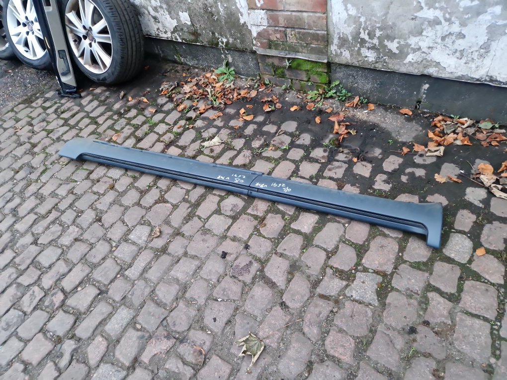 2003 - 2007 Volvo V70 Estate Right Side Skirt 455 GREY
