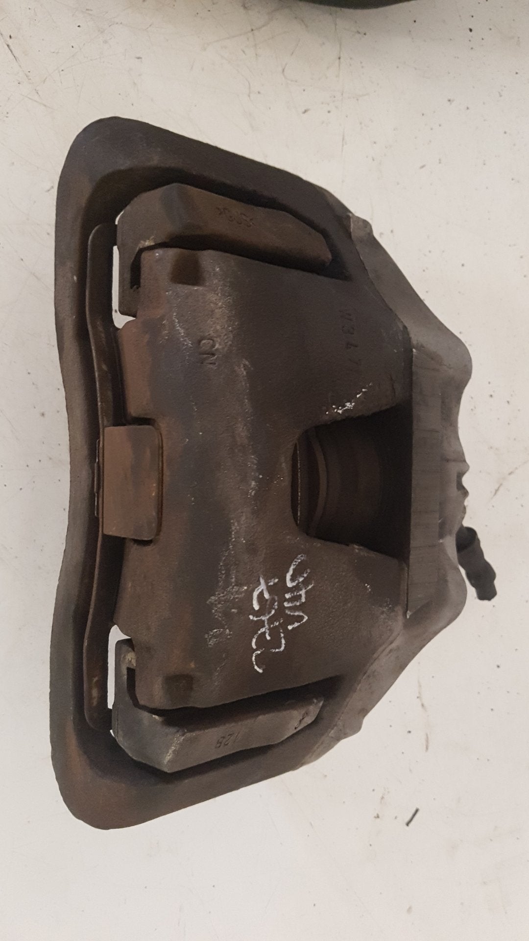2015 - 2019 Volvo V40 Cross Country Hatchback Left Front Caliper 36000704