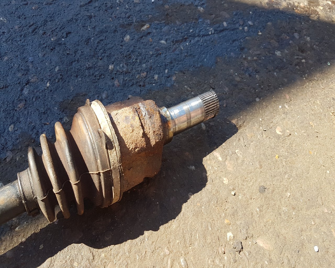 2010 - 2012 Saab 95 Saloon Right Rear Drive Axle 13228223