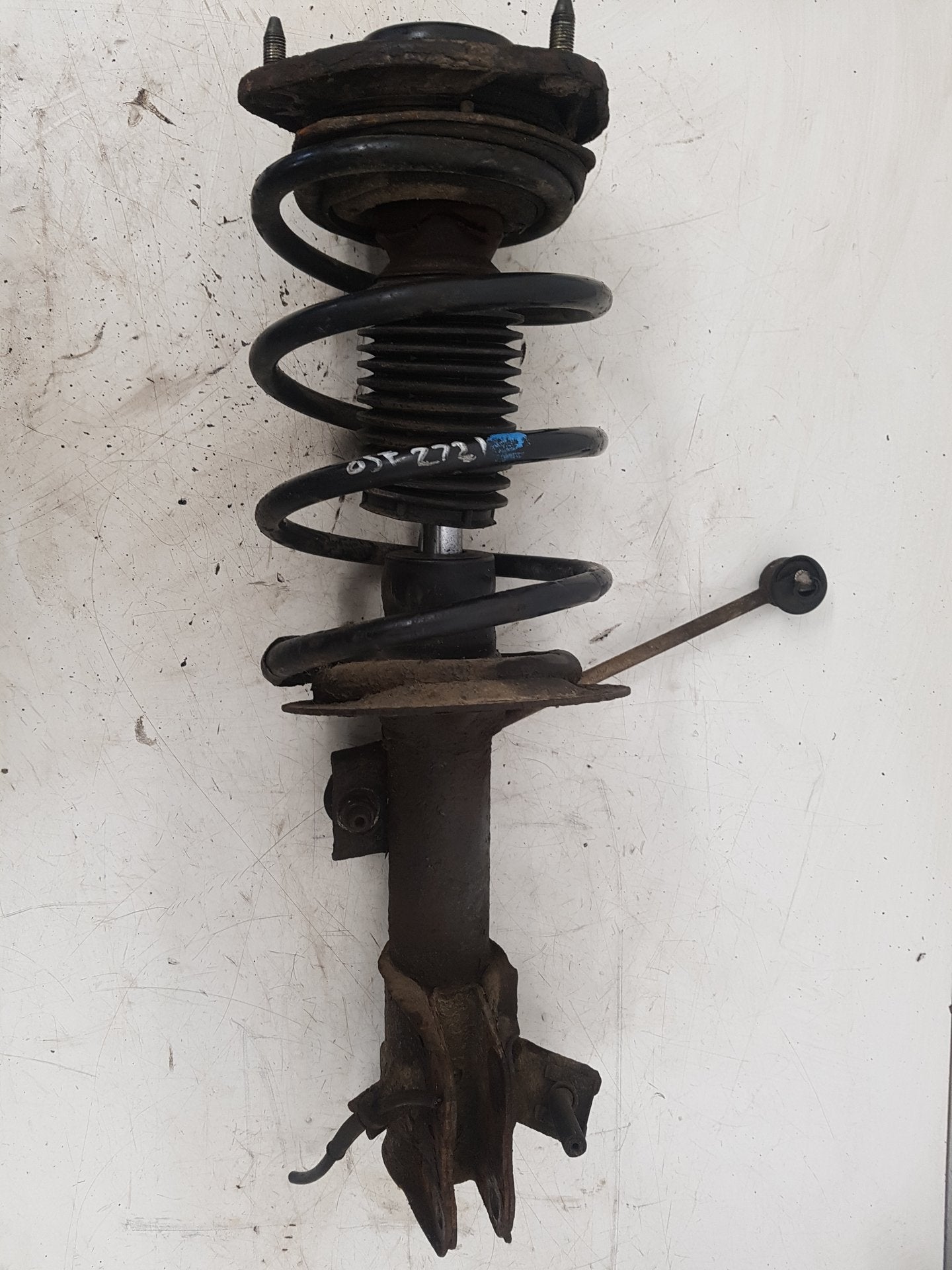 2000 - 2004 Volvo V40 Estate Right Front Shock Absorber