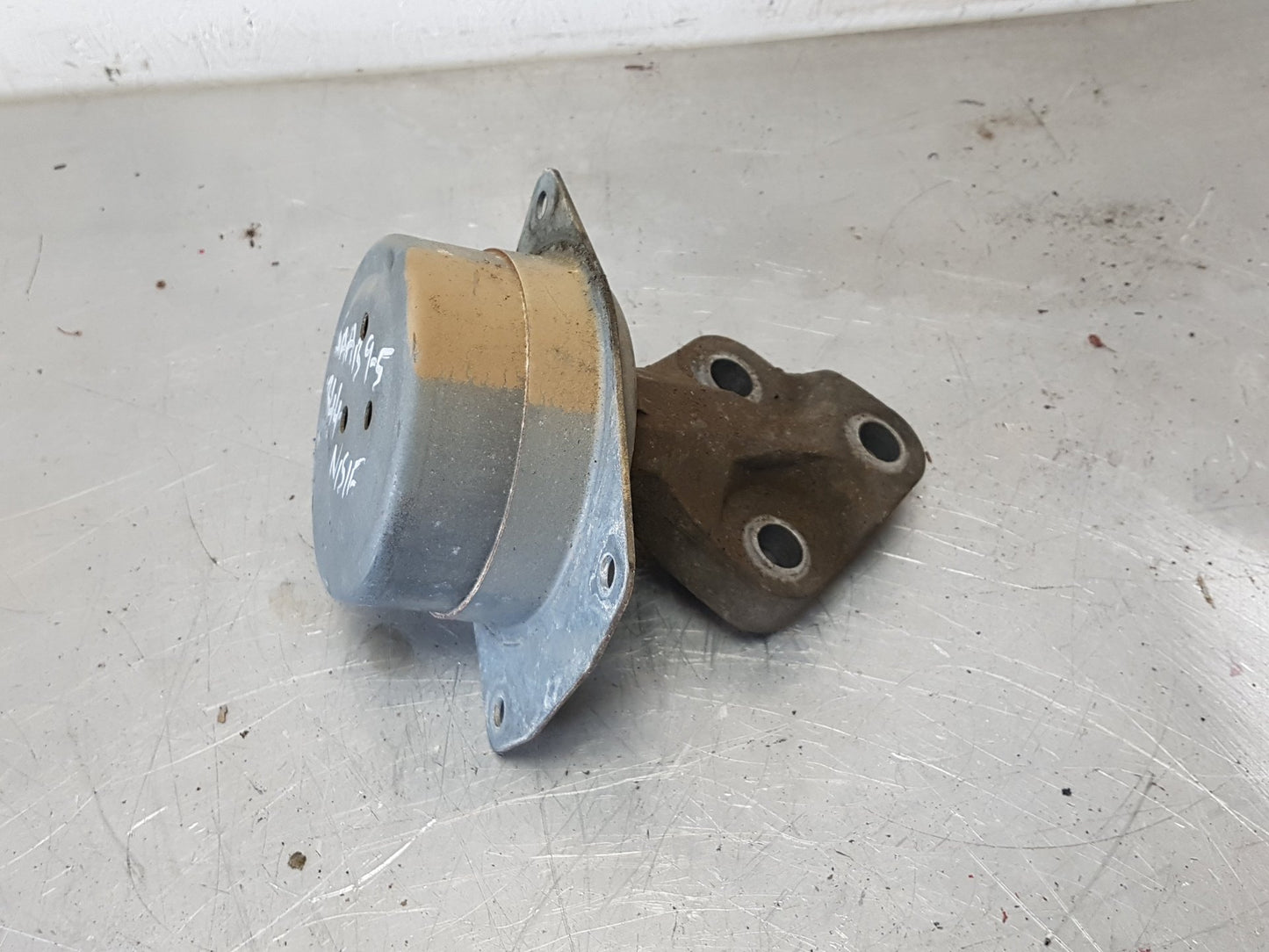 2010 - 2012 Saab 9-5 Saloon GEARBOX MOUNT(PASSENGER SIDE) 13322173