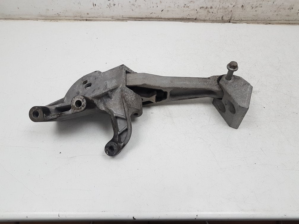 2012 - 2016 Volvo V40 Cross Country Hatchback Engine Mount 31359638