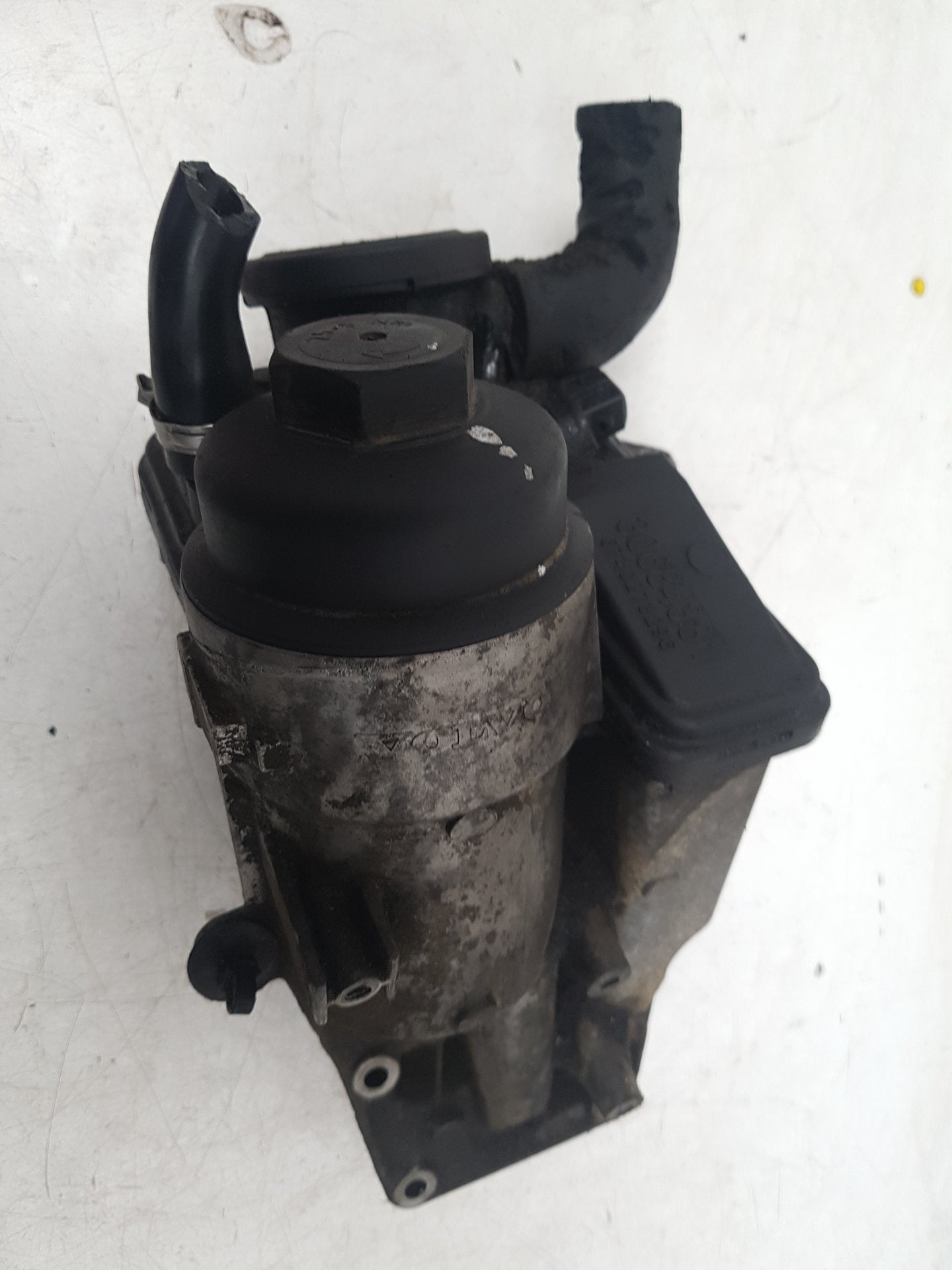 2007 Volvo C70 Convertible Oil Filter Housing 30684381