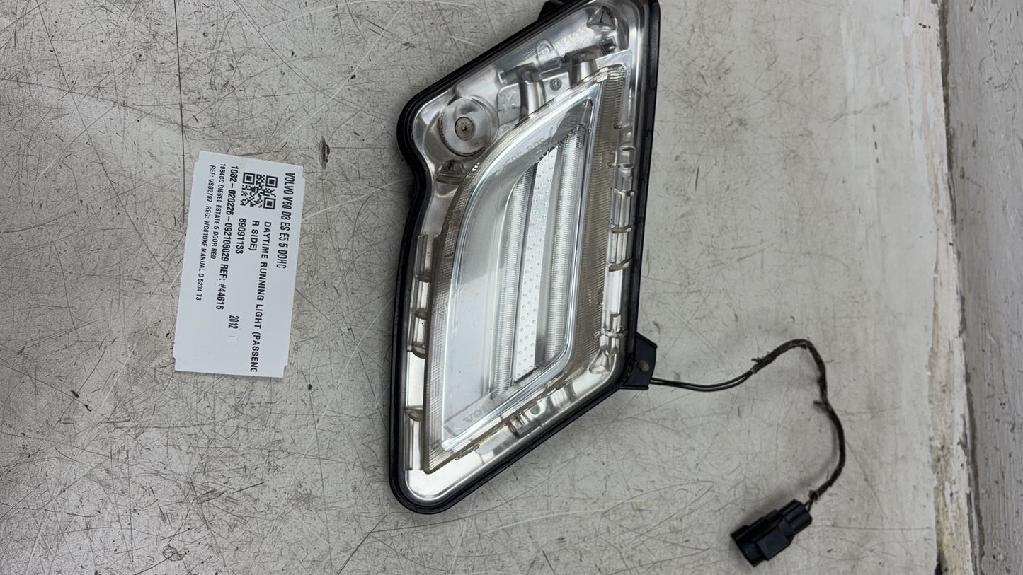 2011 - 2014 Volvo V60 I 155 Estate DAYTIME RUNNING LIGHT (PASSENGER SIDE) 89091133