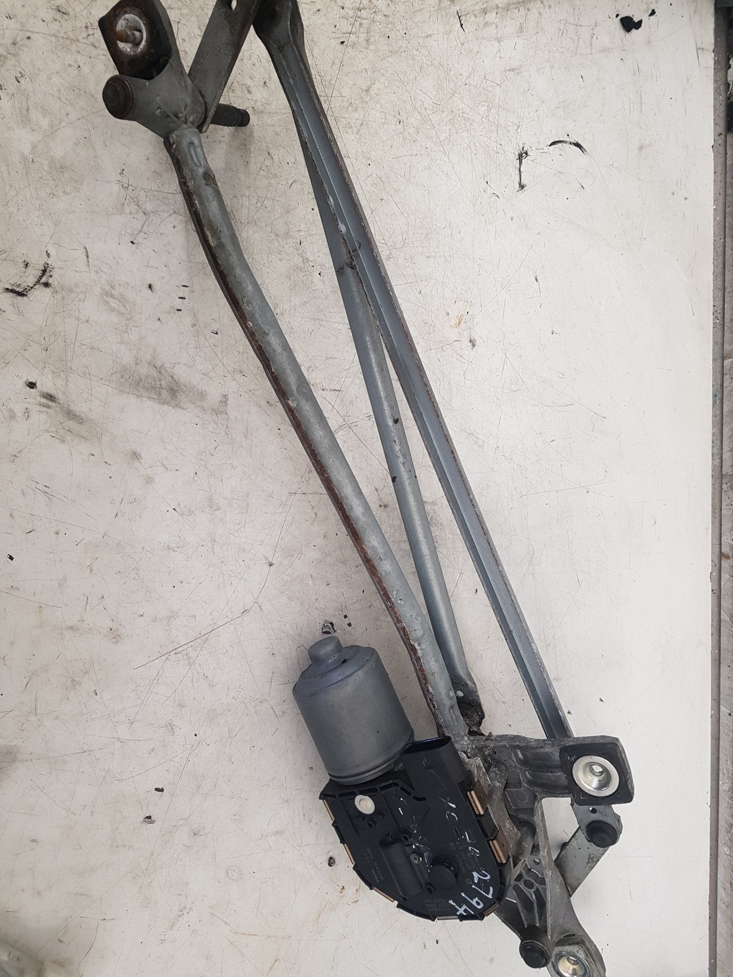 2008 - 2016 Volvo XC70 III 136 Estate WIPER MOTOR (FRONT) & LINKAGE 30796359