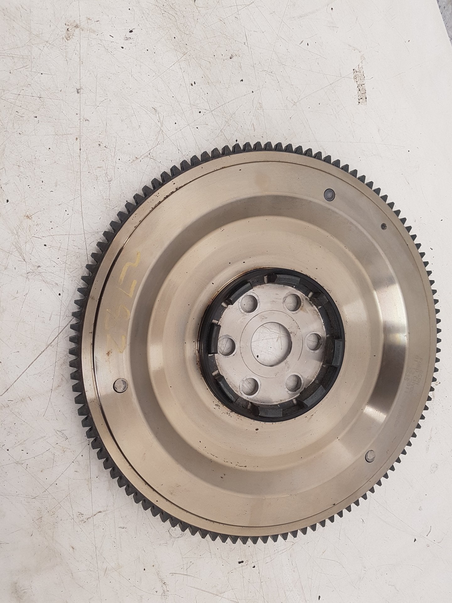 2010 - 2017 Volvo XC60 Estate FLYWHEEL AUTO 31325434