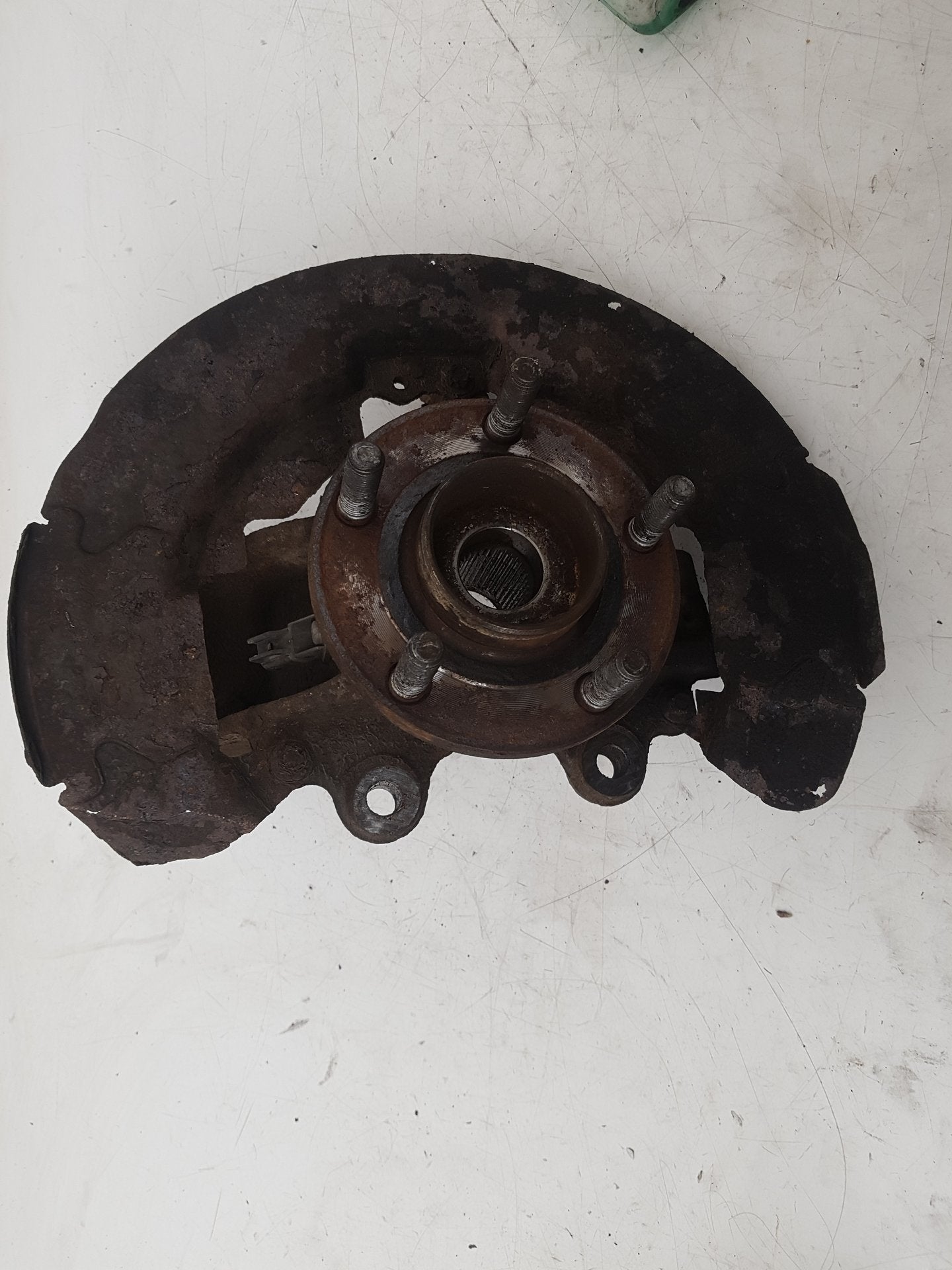 2007 - 2010 Volvo V50 545 Estate Left Front Hub Assembly 3M51-3K171
