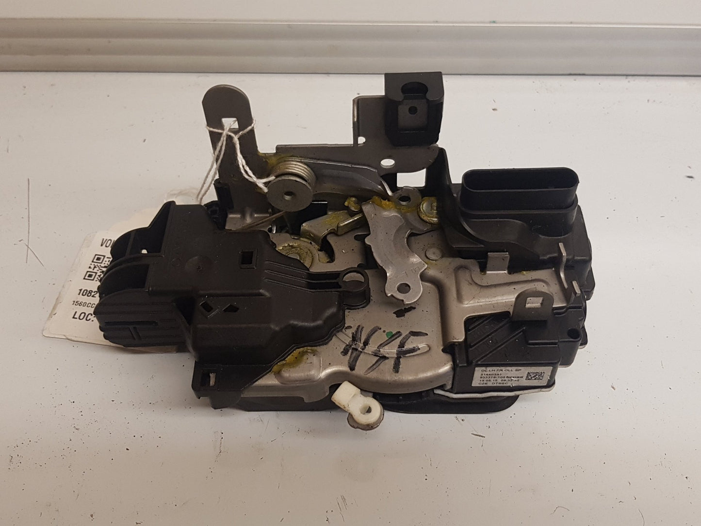 2013 - 2019 Volvo V40 Hatchback Left Front Central Locking Solenoid 31440391